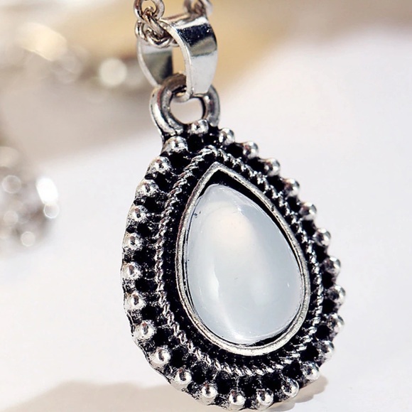 Women’s Girls Opal Necklace Jewelry Gift - Picture 3 of 4